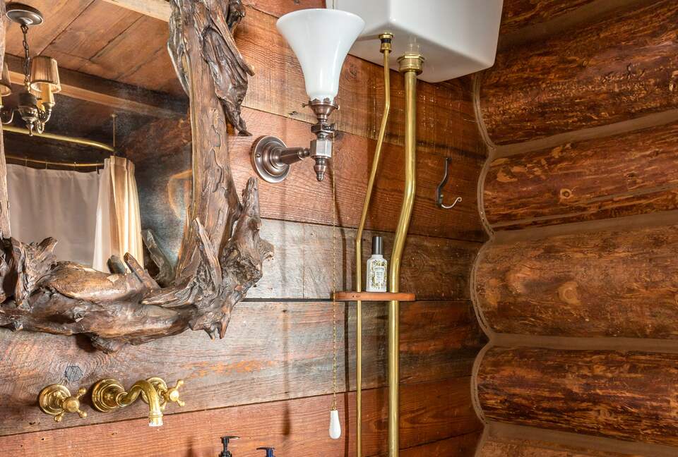 Picturesque Chalet with Stunning Mountain Views - Gypsum, Colorado