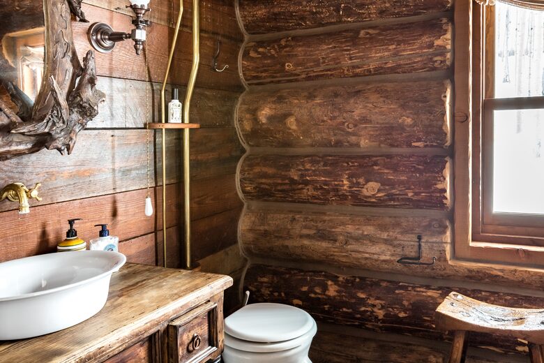 Picturesque Chalet with Stunning Mountain Views - Gypsum, Colorado