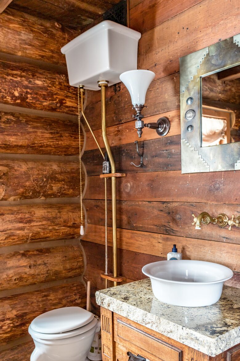 Picturesque Chalet with Stunning Mountain Views - Gypsum, Colorado