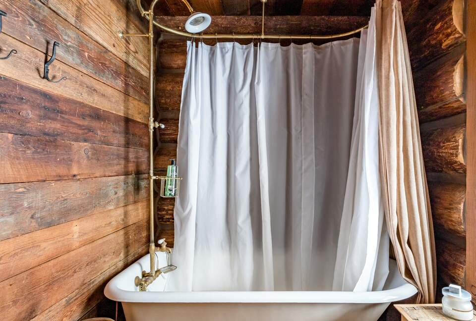 Picturesque Chalet with Stunning Mountain Views - Gypsum, Colorado