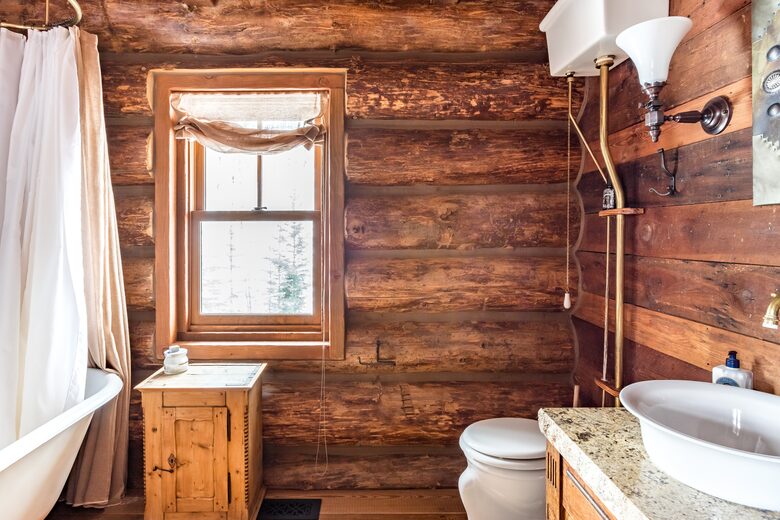 Picturesque Chalet with Stunning Mountain Views - Gypsum, Colorado