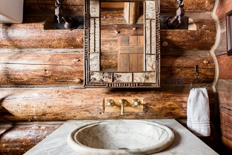 Picturesque Chalet with Stunning Mountain Views - Gypsum, Colorado