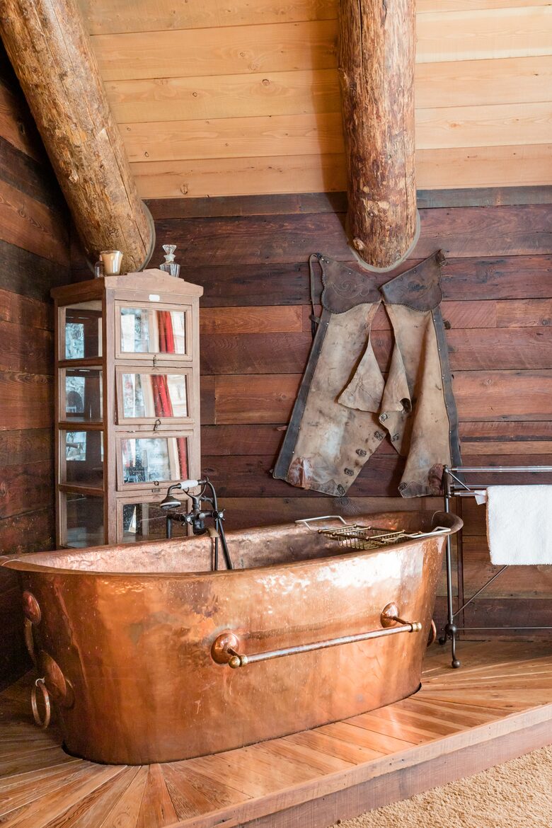 Picturesque Chalet with Stunning Mountain Views - Gypsum, Colorado