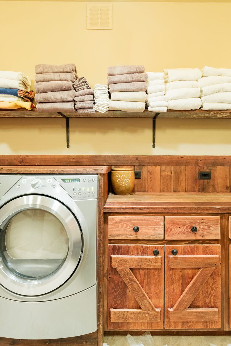 Picturesque Chalet with Stunning Mountain Views - Gypsum, Colorado