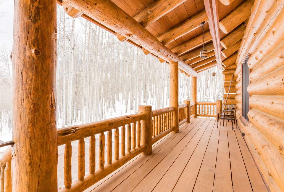 Picturesque Chalet with Stunning Mountain Views - Gypsum, Colorado