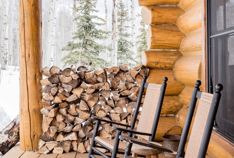 Picturesque Chalet with Stunning Mountain Views - Gypsum, Colorado