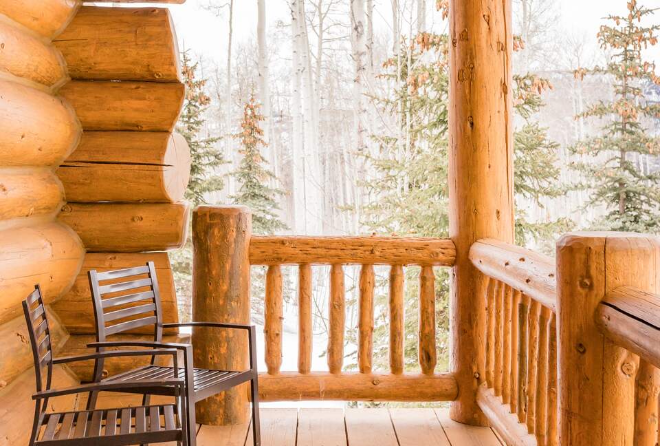 Picturesque Chalet with Stunning Mountain Views - Gypsum, Colorado