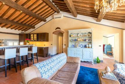 Charming Tuscan Getaway - Cortona, Italy