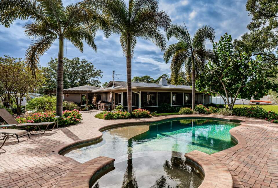 Dunedin Tropical Getaway with a Pool - Dunedin, Florida