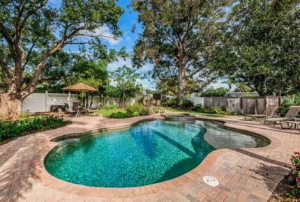 Dunedin Tropical Getaway with a Pool - Dunedin, Florida