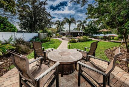 Dunedin Tropical Getaway with a Pool - Dunedin, Florida