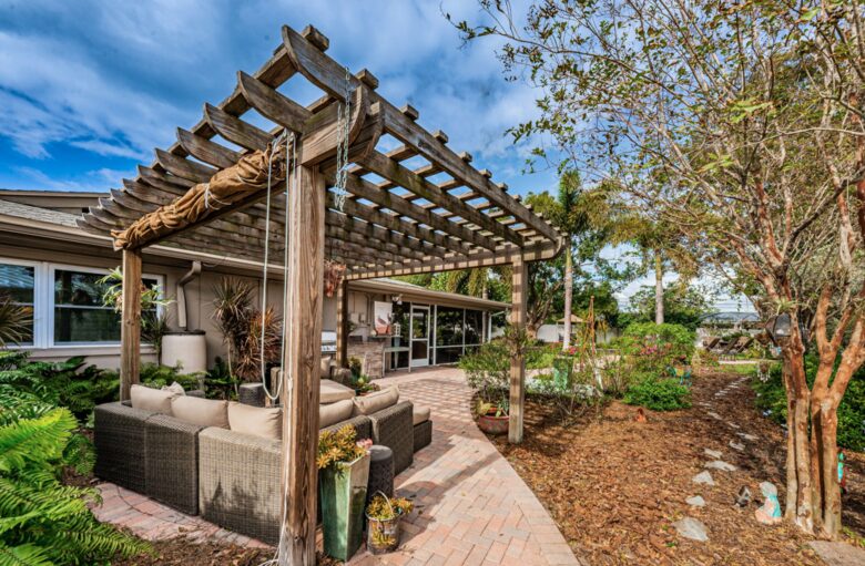 Dunedin Tropical Getaway with a Pool - Dunedin, Florida