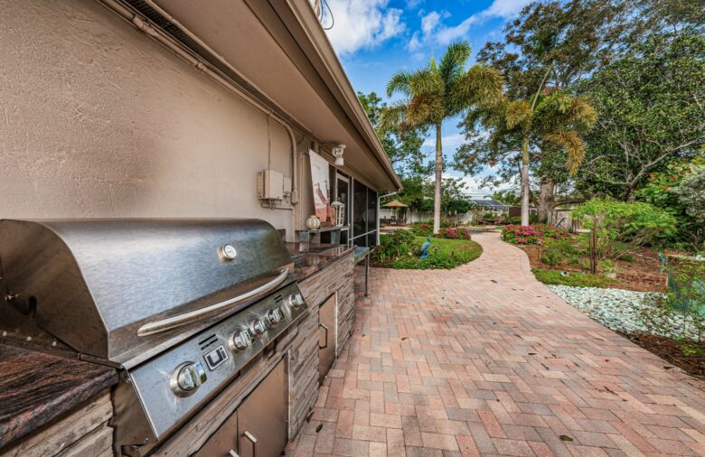 Dunedin Tropical Getaway with a Pool - Dunedin, Florida