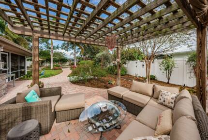 Dunedin Tropical Getaway with a Pool - Dunedin, Florida