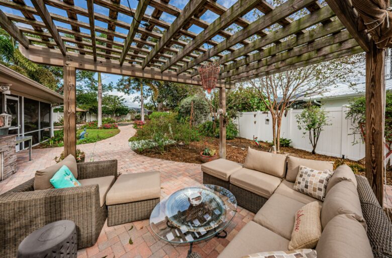 Dunedin Tropical Getaway with a Pool - Dunedin, Florida