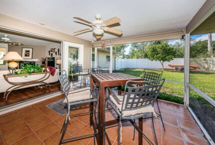 Dunedin Tropical Getaway with a Pool - Dunedin, Florida