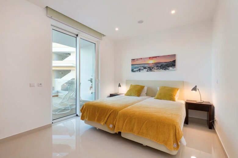 Modern 3-Bedroom Marina Getaway - Lagos, Portugal