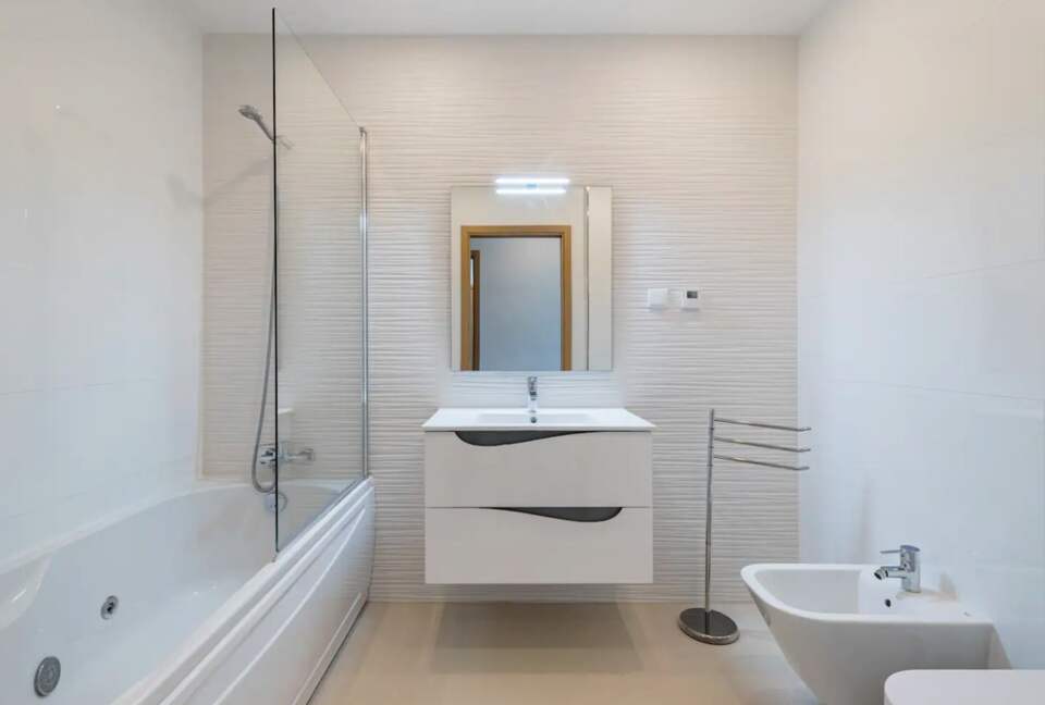 Modern 3-Bedroom Marina Getaway - Lagos, Portugal