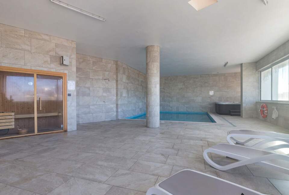 Modern 3-Bedroom Marina Getaway - Lagos, Portugal