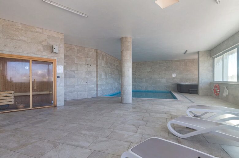 Modern 3-Bedroom Marina Getaway - Lagos, Portugal