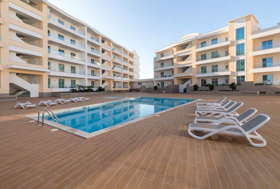 Modern 3-Bedroom Marina Getaway - Lagos, Portugal