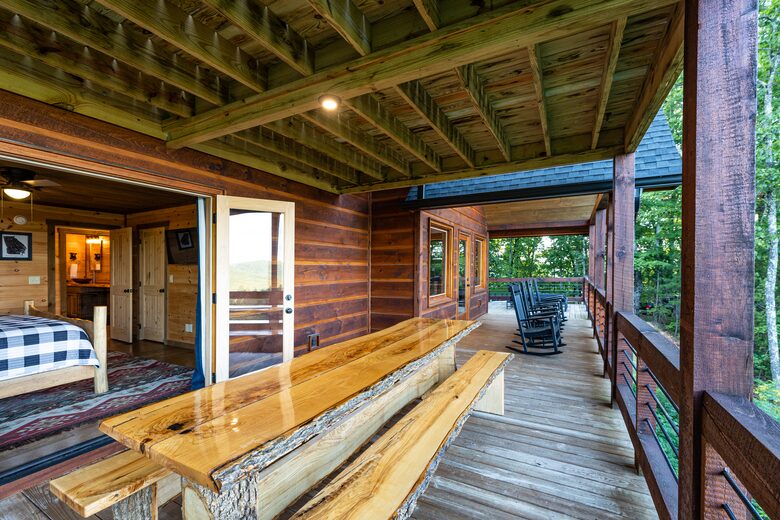 Luxury Mountain and Lake View Cabin - Blue Ridge, Georgia