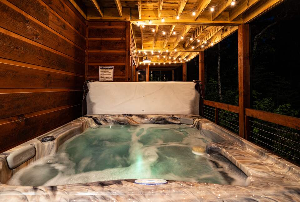 Luxury Mountain and Lake View Cabin - Blue Ridge, Georgia