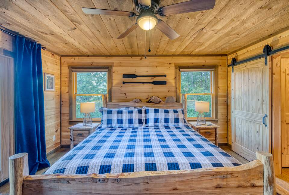 Luxury Mountain and Lake View Cabin - Blue Ridge, Georgia