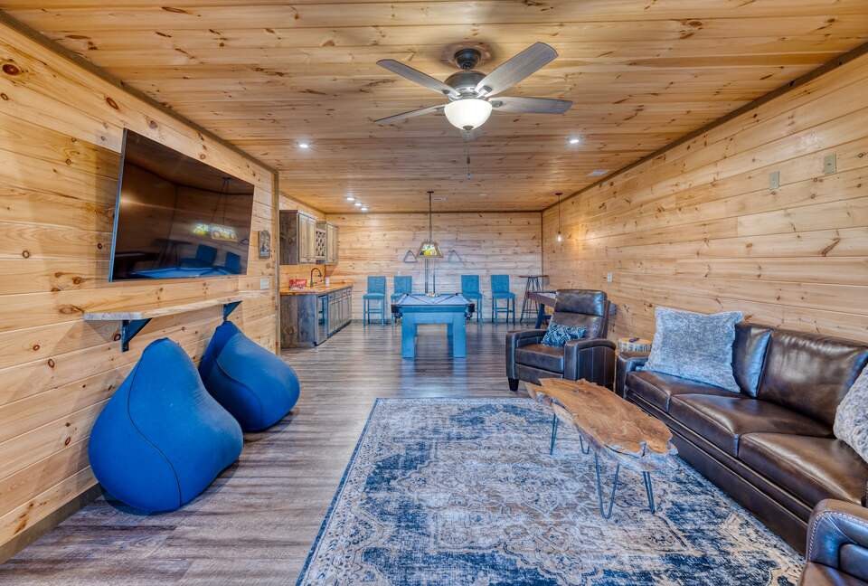 Luxury Mountain and Lake View Cabin - Blue Ridge, Georgia