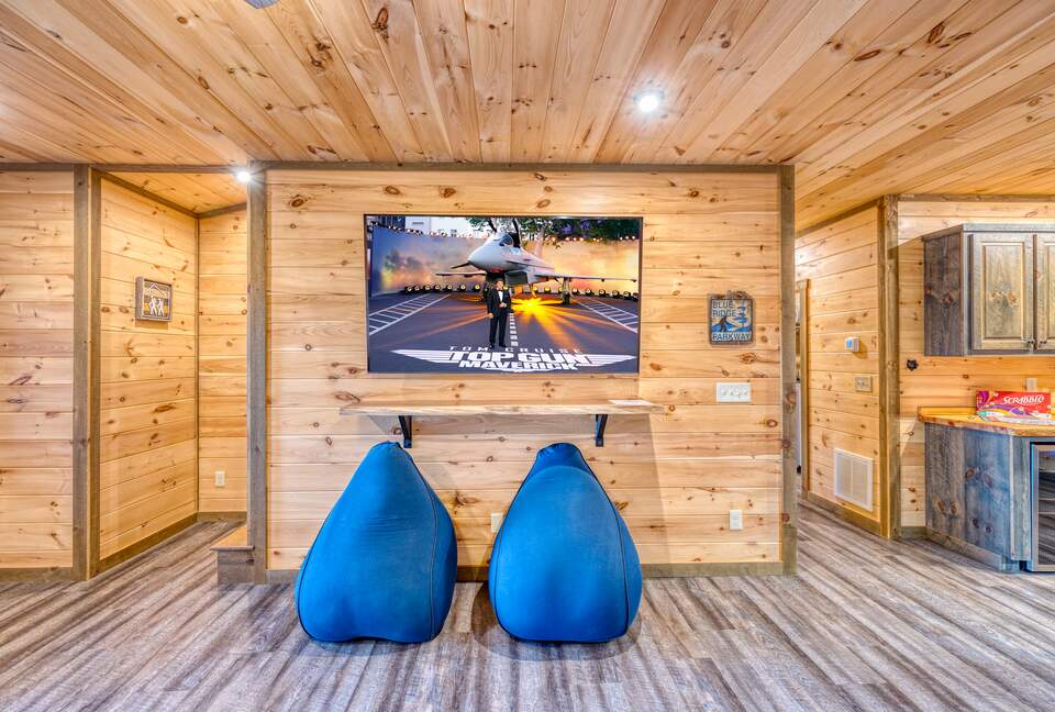 Luxury Mountain and Lake View Cabin - Blue Ridge, Georgia