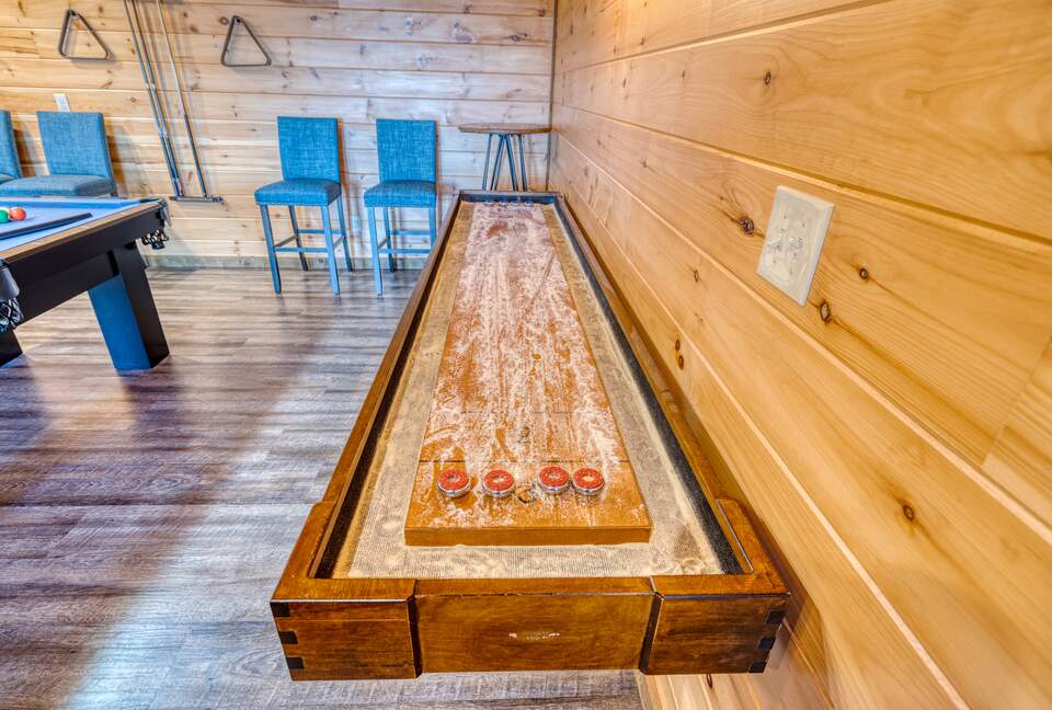 Luxury Mountain and Lake View Cabin - Blue Ridge, Georgia