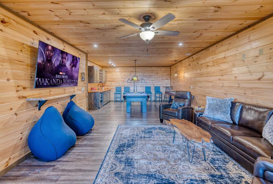 Luxury Mountain and Lake View Cabin - Blue Ridge, Georgia