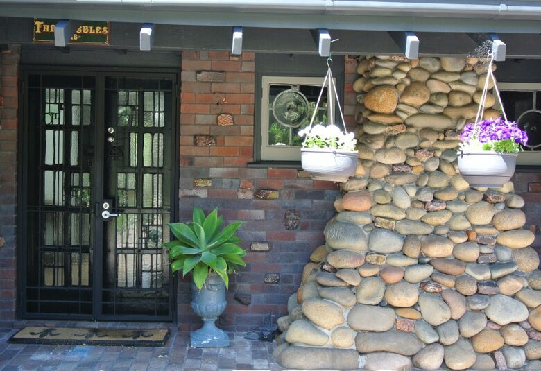 The Cobbles an historic heritage-listed property - Kurraba Pt, Australia