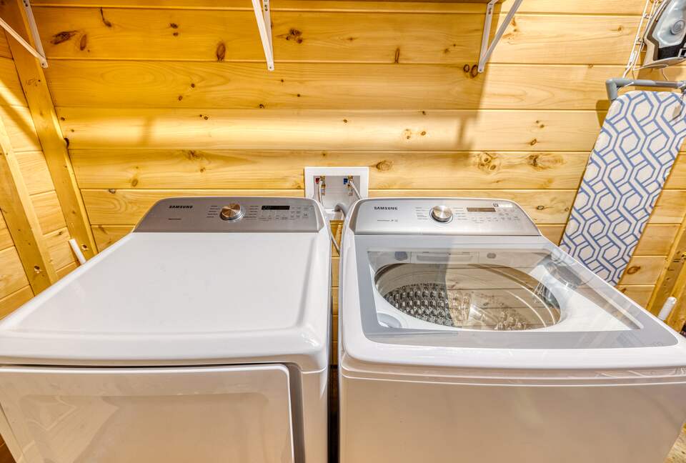 Luxury Mountain and Lake View Cabin - Blue Ridge, Georgia