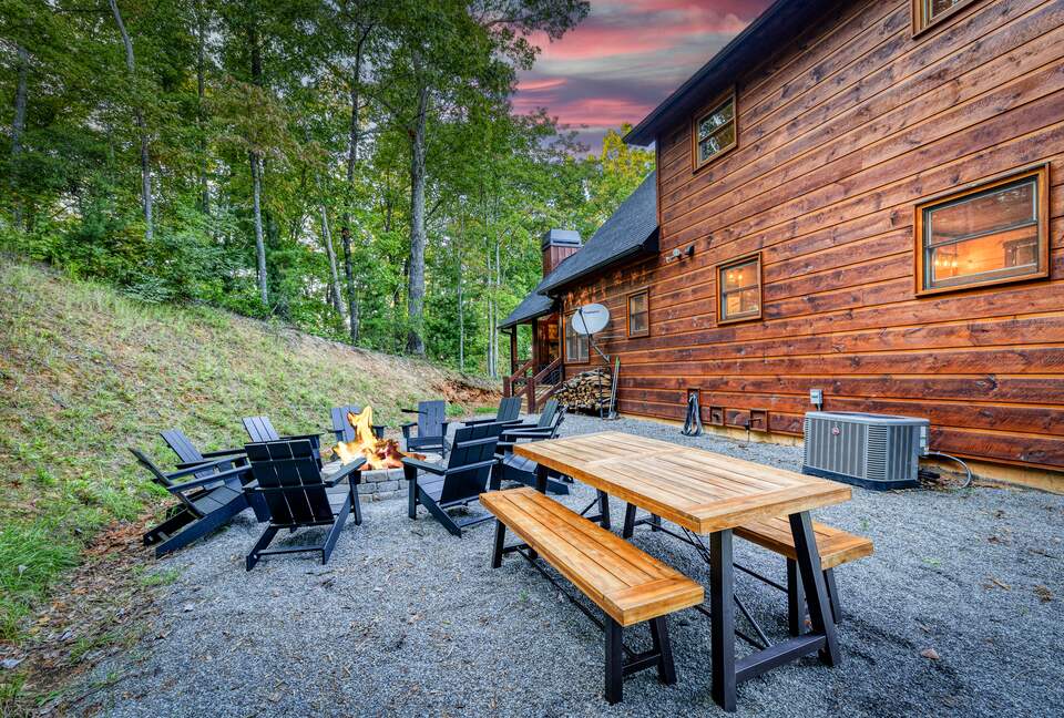 Luxury Mountain and Lake View Cabin - Blue Ridge, Georgia