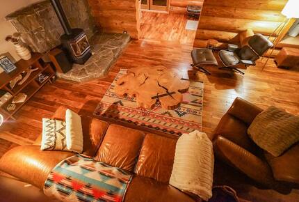 Wild Oyster Lodge on Hood Canal | Beach and Hot Tub - Quilcene, Washington