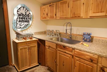 Wild Oyster Lodge on Hood Canal | Beach and Hot Tub - Quilcene, Washington