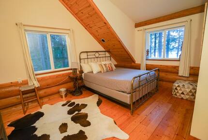 Wild Oyster Lodge on Hood Canal | Beach and Hot Tub - Quilcene, Washington