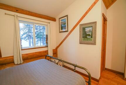 Wild Oyster Lodge on Hood Canal | Beach and Hot Tub - Quilcene, Washington