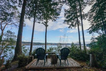 Wild Oyster Lodge on Hood Canal | Beach and Hot Tub - Quilcene, Washington