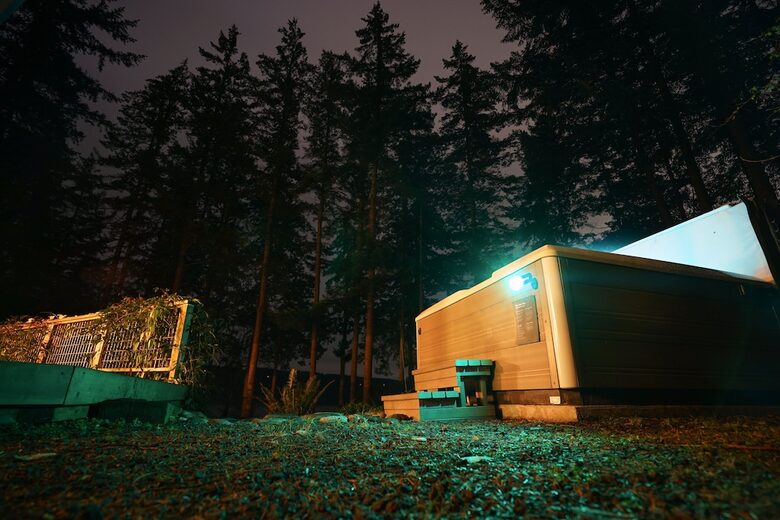 Wild Oyster Lodge on Hood Canal | Beach and Hot Tub - Quilcene, Washington