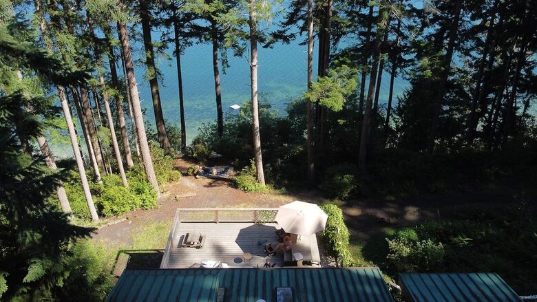 Wild Oyster Lodge on Hood Canal | Beach and Hot Tub - Quilcene, Washington