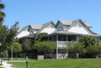 Lake Villa by the Beach - Miramar Beach, Florida