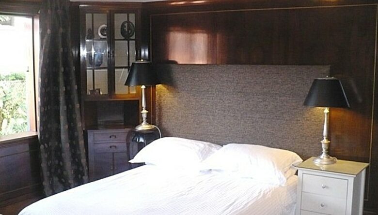 The Cobbles an historic heritage-listed property - Kurraba Pt, Australia