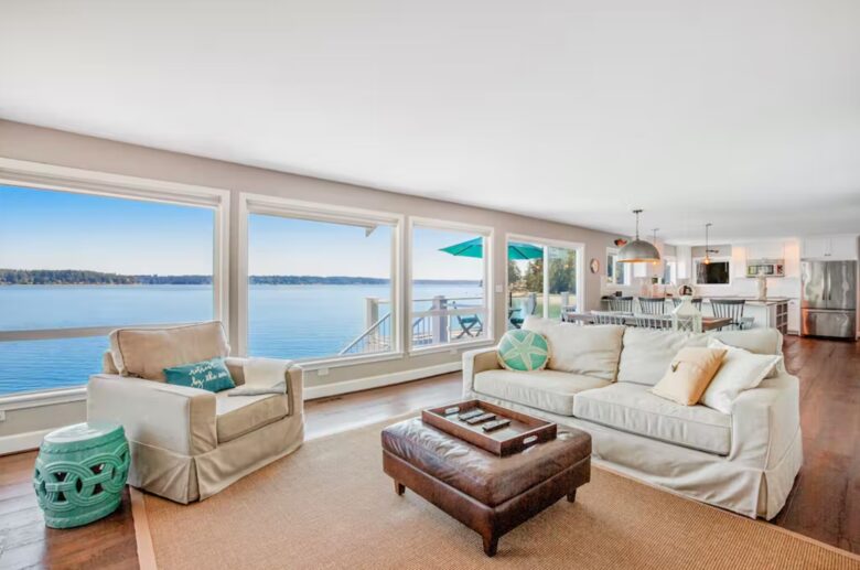 Sound of Sight Bayfront Stunner - Allyn, Washington