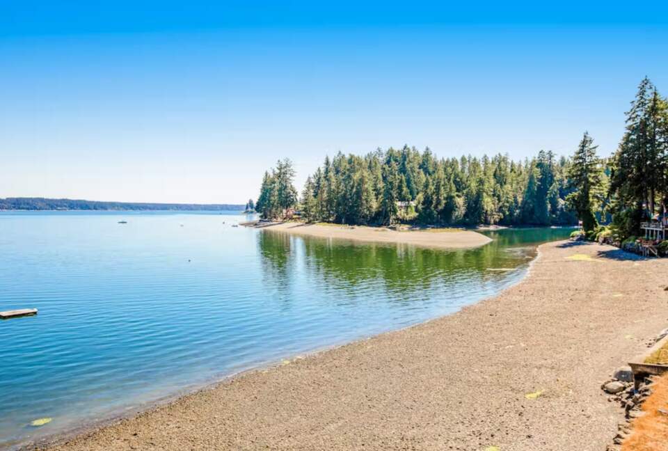 Sound of Sight Bayfront Stunner - Allyn, Washington