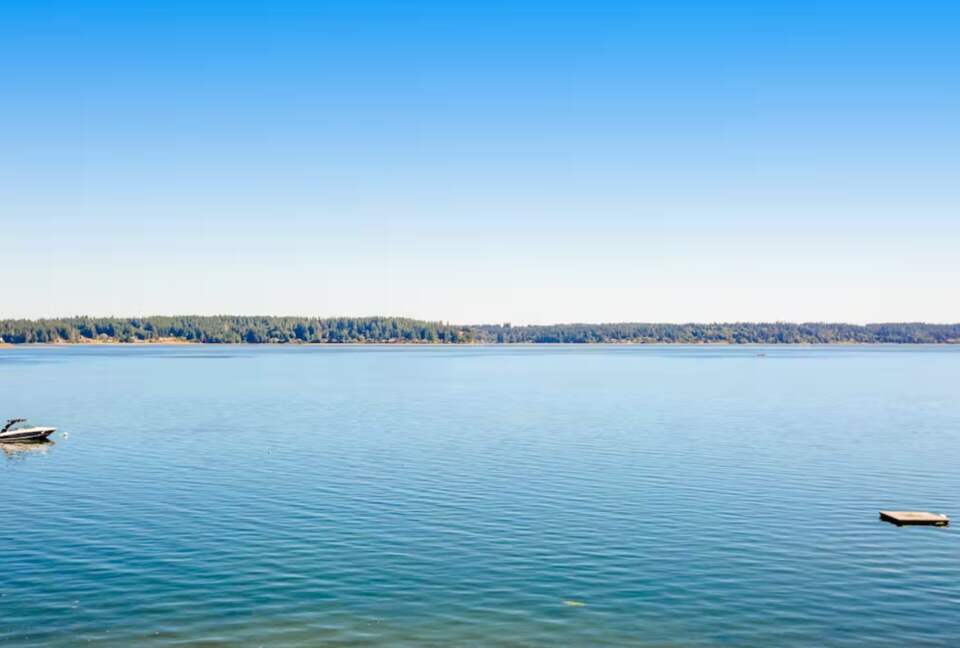 Sound of Sight Bayfront Stunner - Allyn, Washington