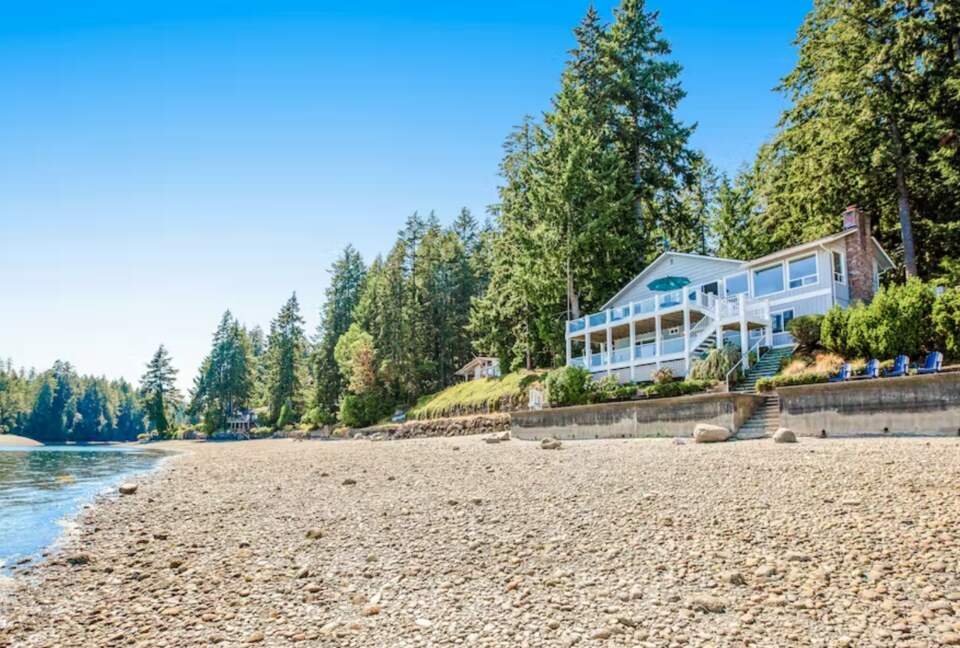 Sound of Sight Bayfront Stunner - Allyn, Washington