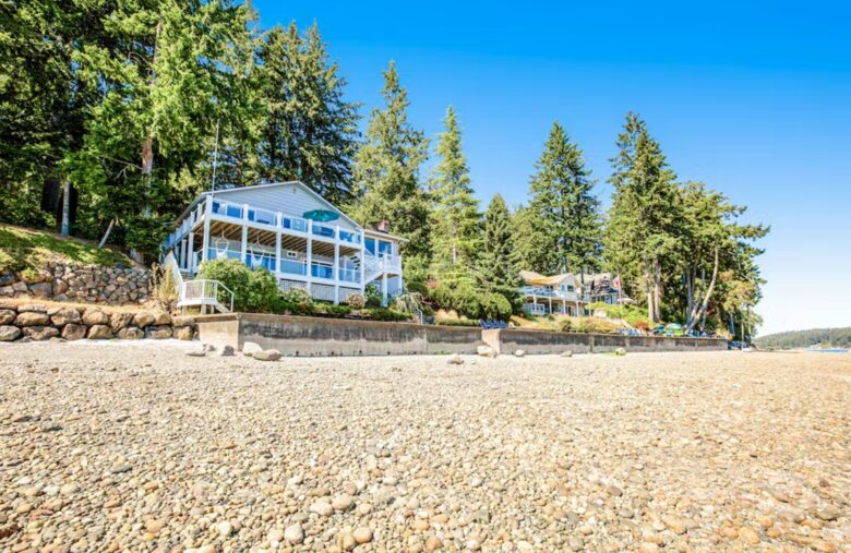 Sound of Sight Bayfront Stunner - Allyn, Washington