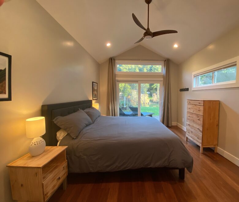 Riverfront Modern Oasis - Monte Rio, California